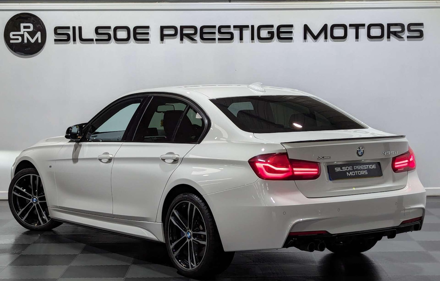 Used BMW 3 Series 2017 for sale - 76731123: Photo 2