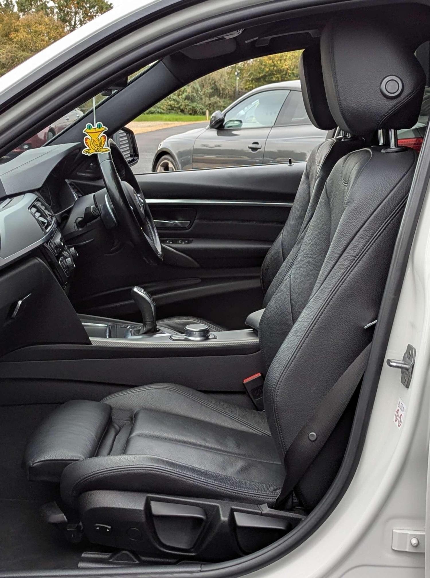 Used BMW 3 Series 2017 for sale - 76731123: Photo 22