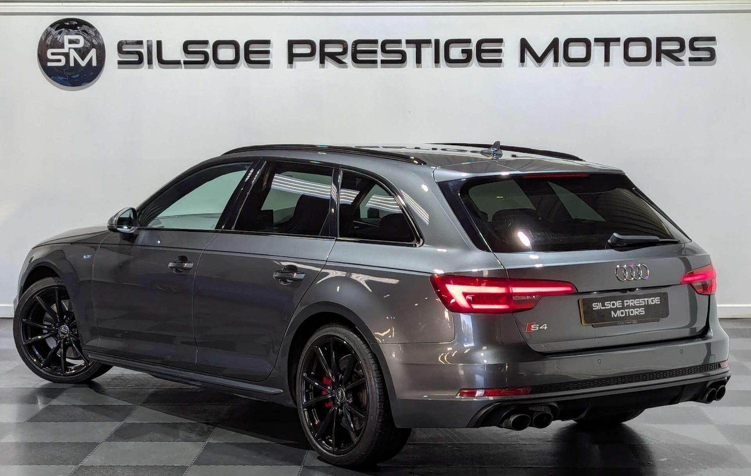 Used Audi A4 2016 for sale - 77040385: Photo 2