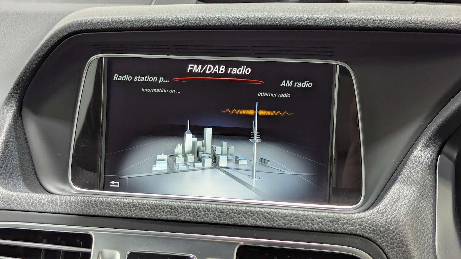 Used Mercedes-Benz E Class 2016 for sale - 77040521: Photo 35