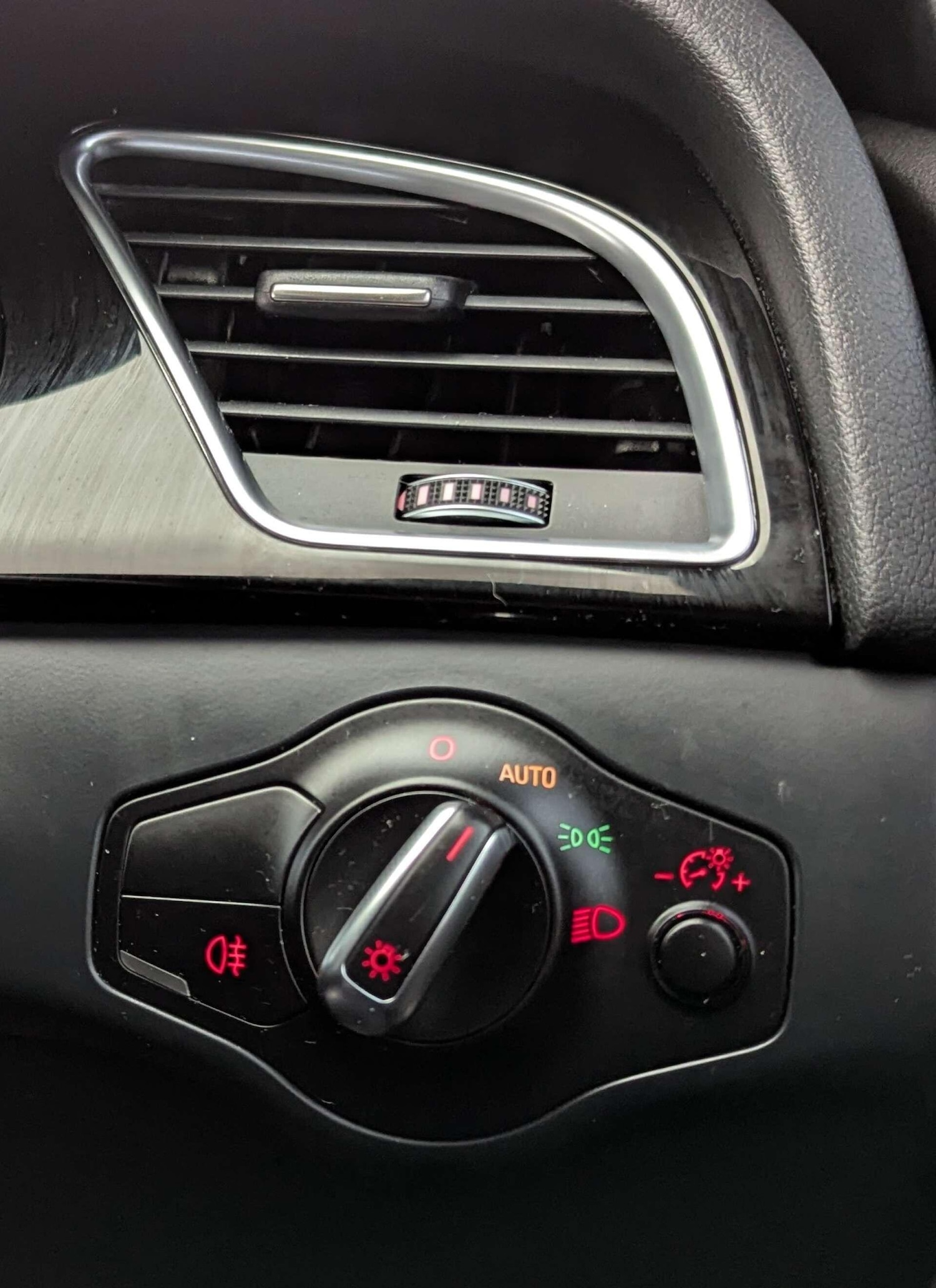 Used Audi A4 for sale - 76728933: Photo 27