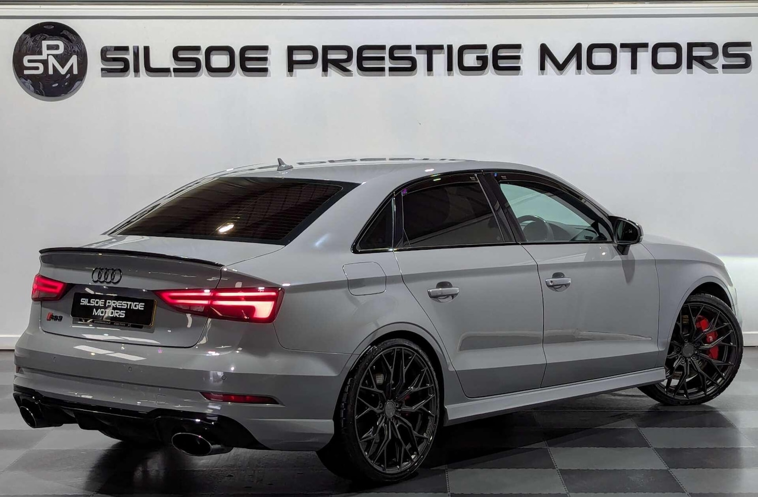 Used Audi RS3 2017 for sale - 76731132: Photo 13