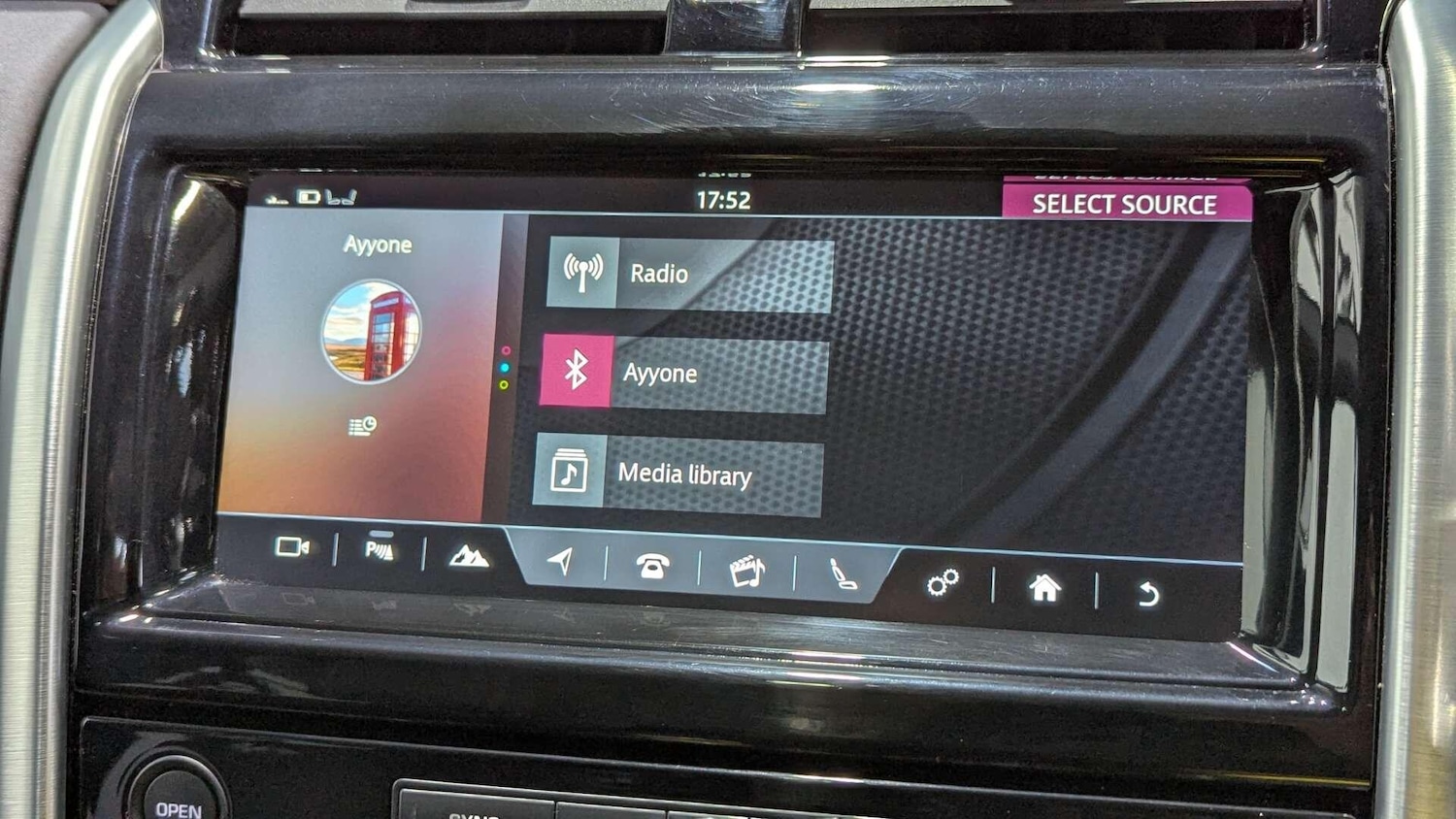 Used Land Rover Discovery 2017 for sale - 77039799: Photo 45