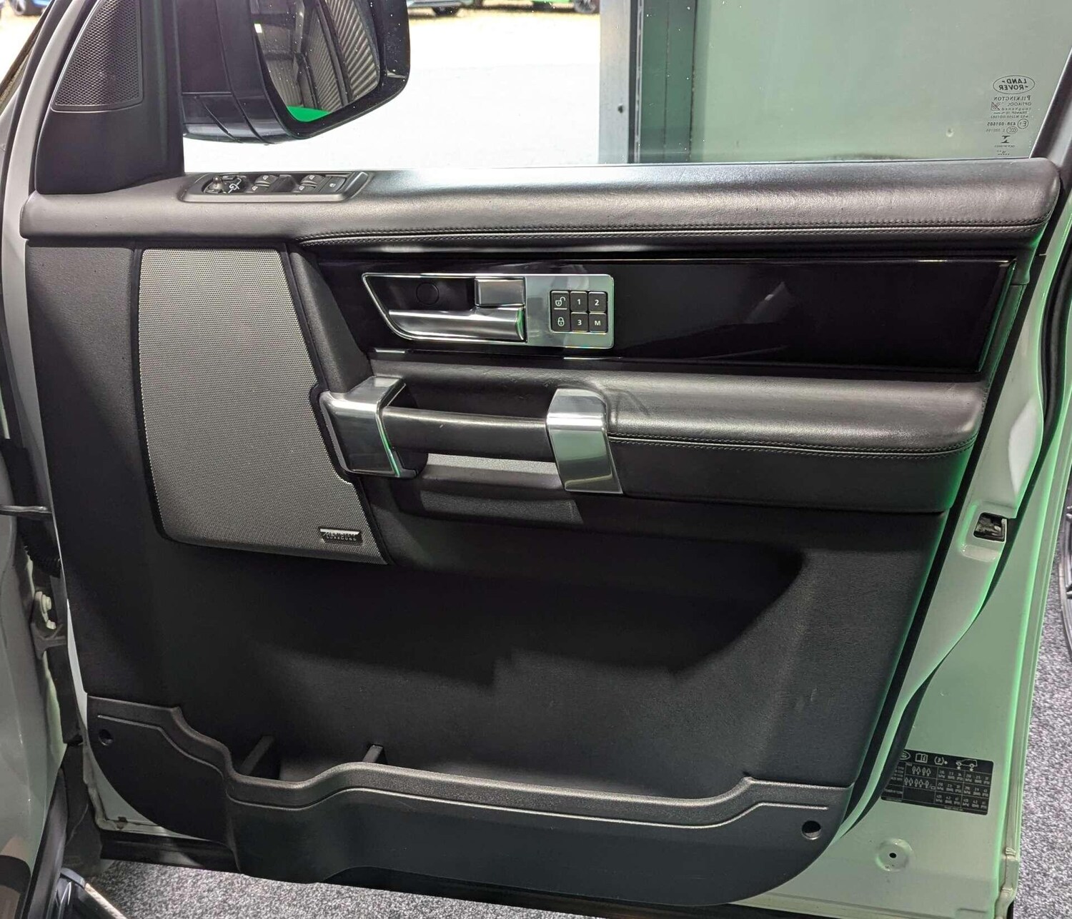 Used Land Rover Discovery 2016 for sale - 77574645: Photo 17