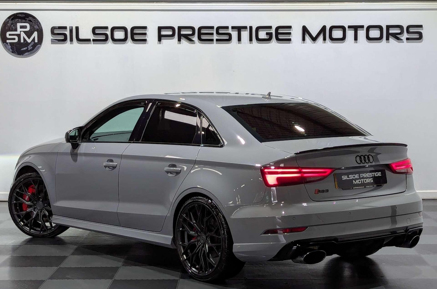 Used Audi RS3 2017 for sale - 77039828: Photo 2