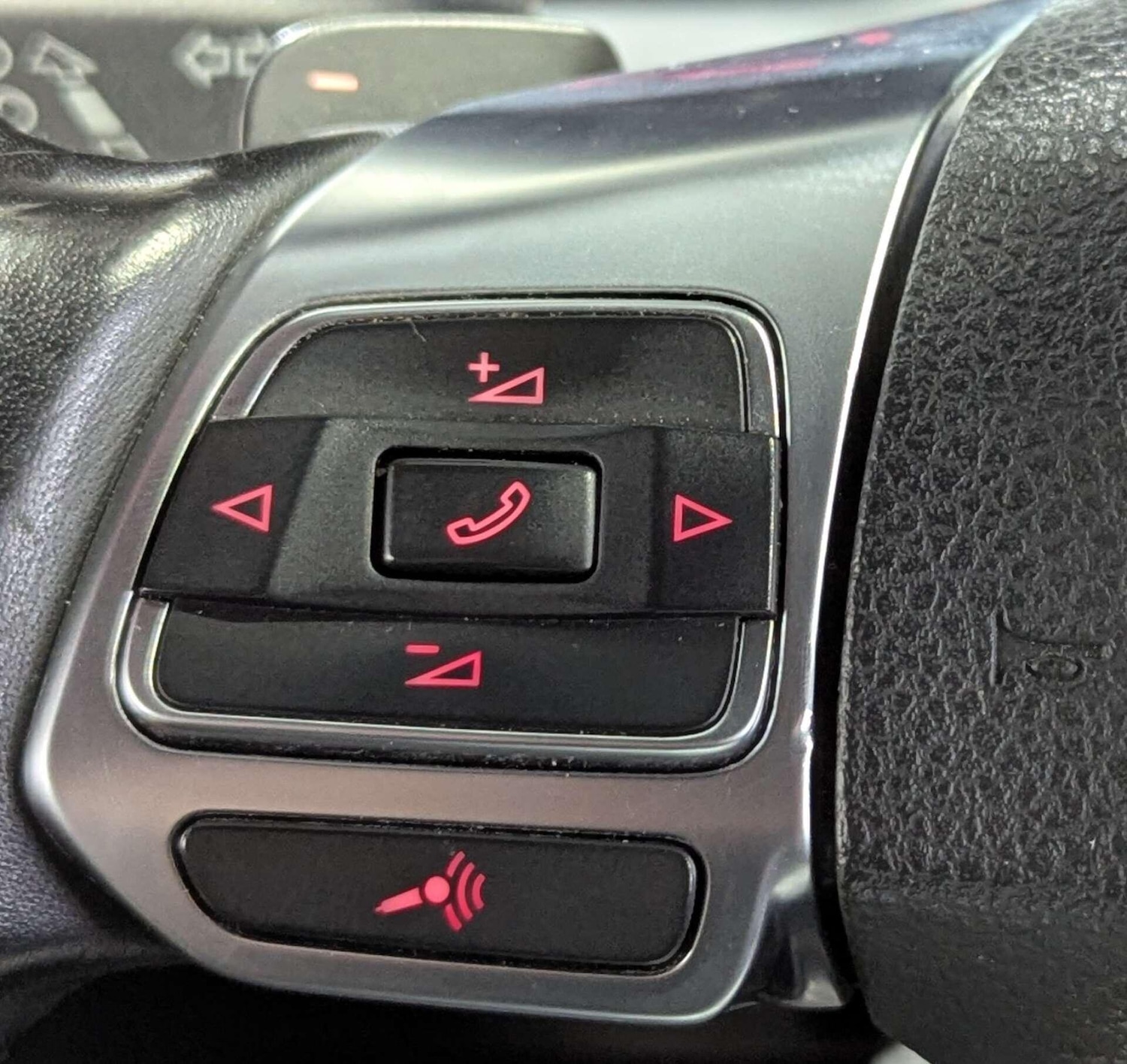 Used Volkswagen Scirocco 2013 for sale - 78203765: Photo 26