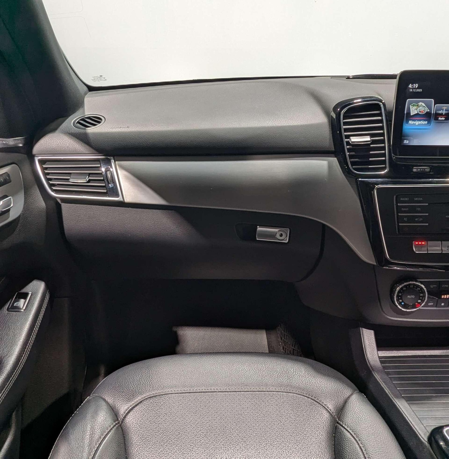 Used Mercedes-Benz GLE 2018 for sale - 77229636: Photo 31