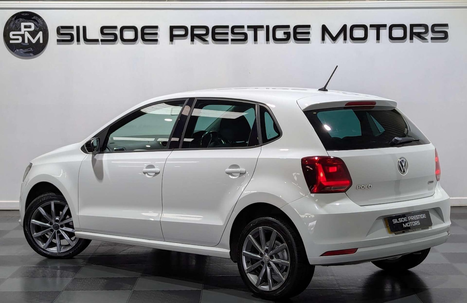 Used Volkswagen Polo 2015 for sale - 78046734: Photo 2