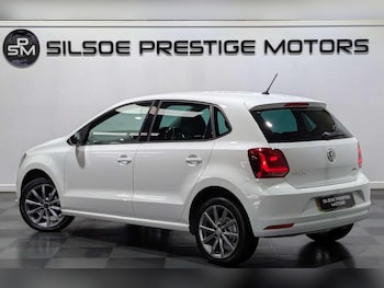 Used Volkswagen Polo 2015 for sale - 78046734: Photo