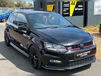 Used Volkswagen Polo 2016 for sale - 79677447: Photo