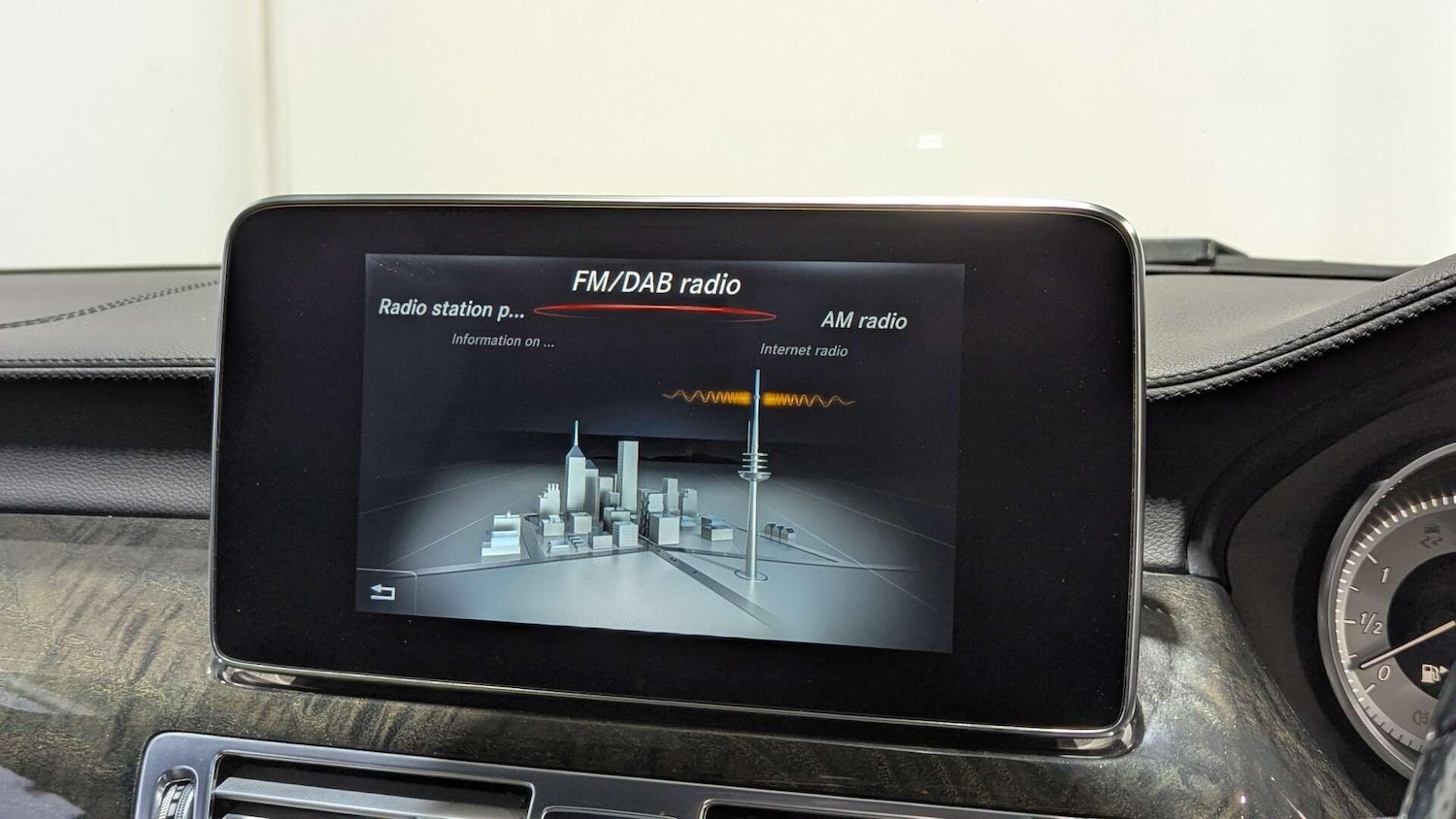 Used Mercedes-Benz CLS 2014 for sale - 77049870: Photo 41