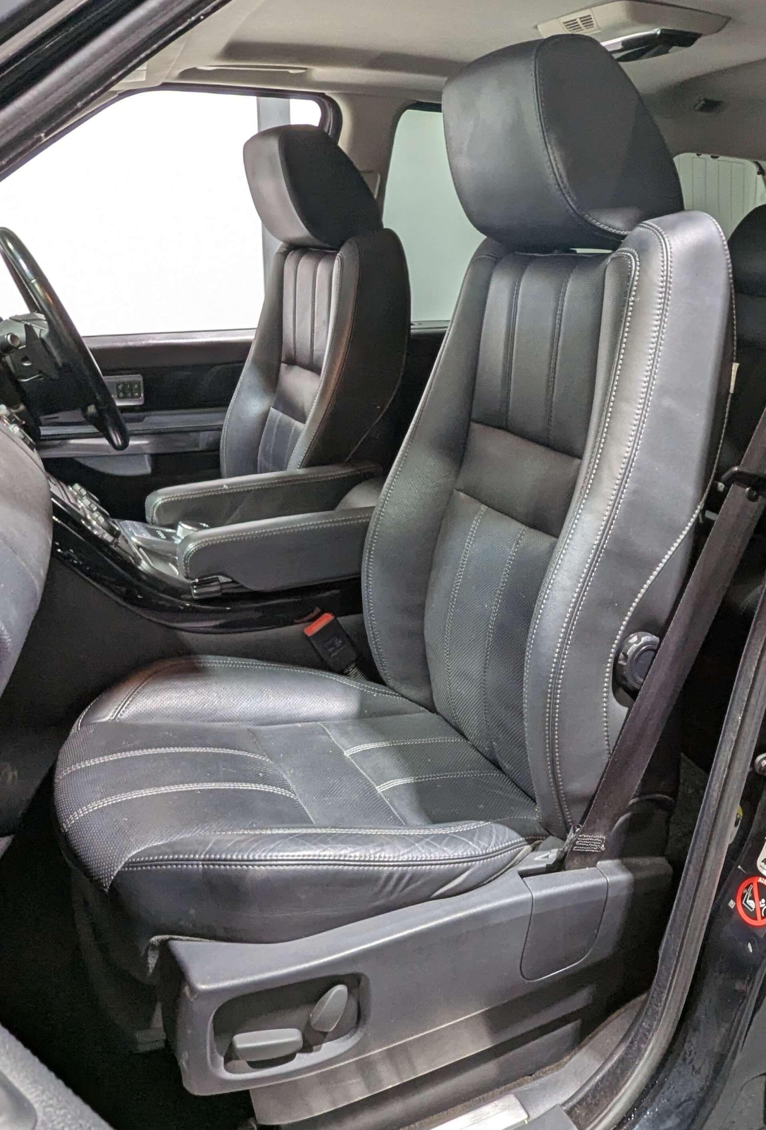 Used Land Rover Range Rover Sport 2011 for sale - 77202501: Photo 24