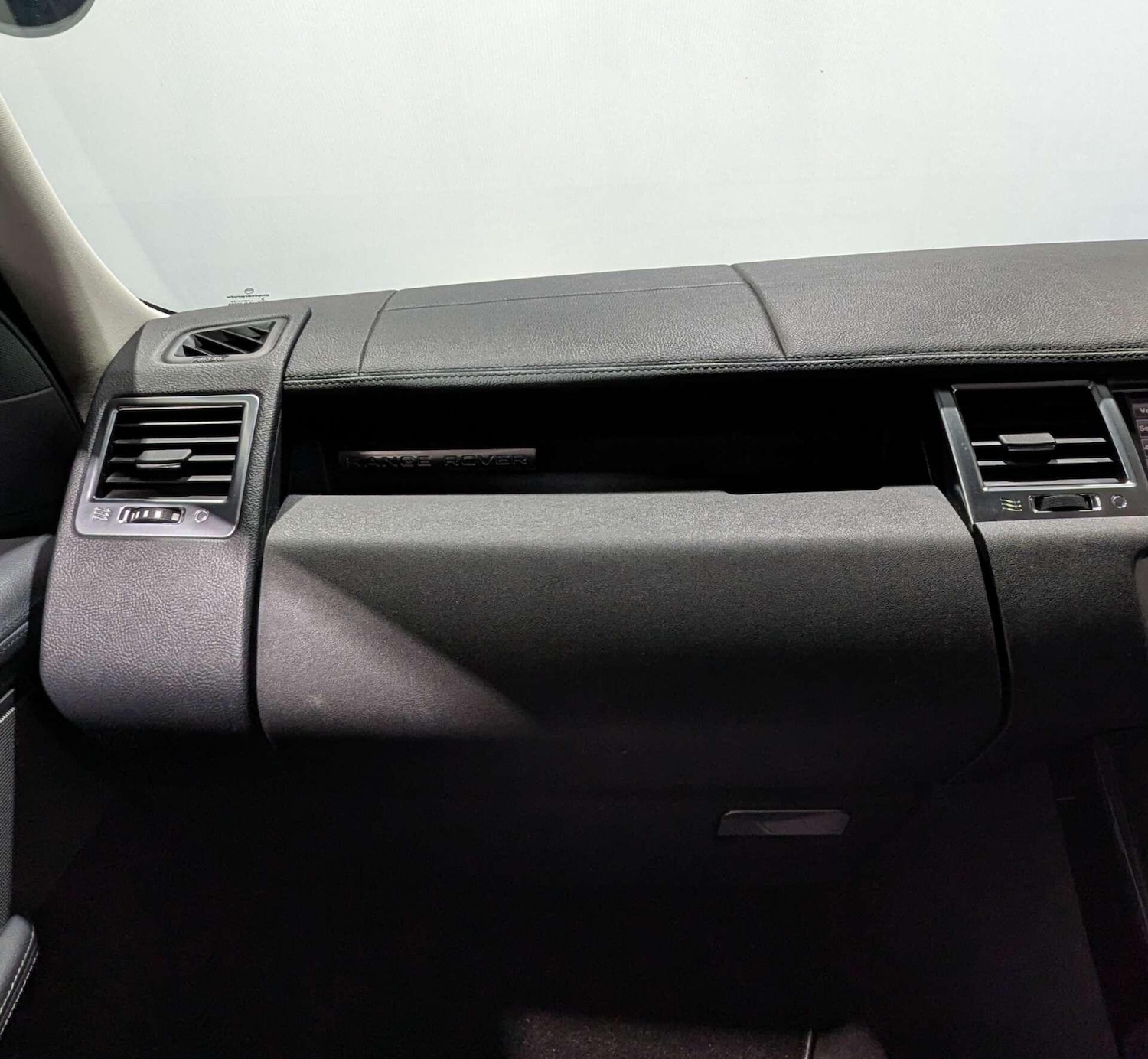 Used Land Rover Range Rover Sport 2011 for sale - 77202501: Photo 30