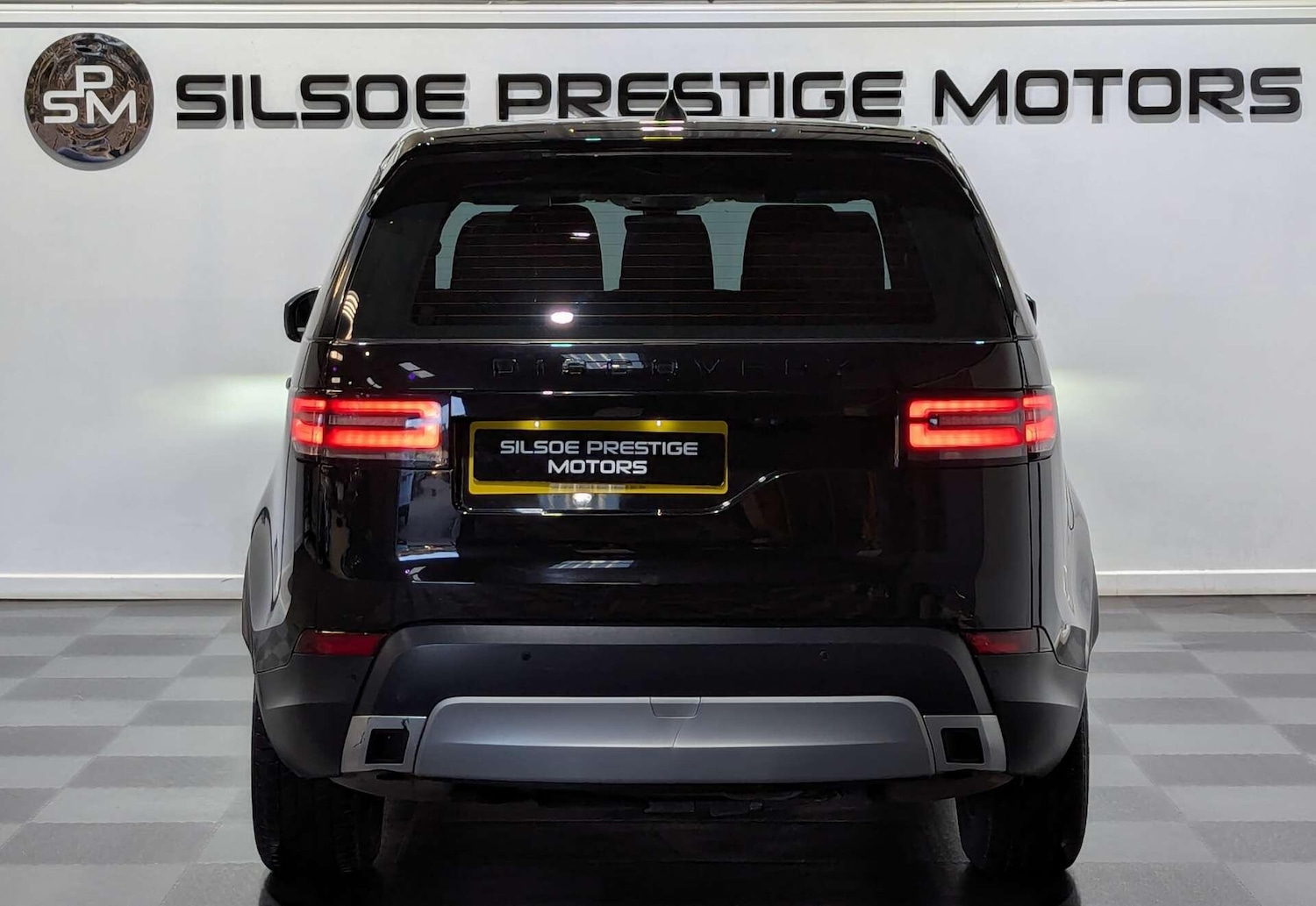 Used Land Rover Discovery 2017 for sale - 76886367: Photo 11