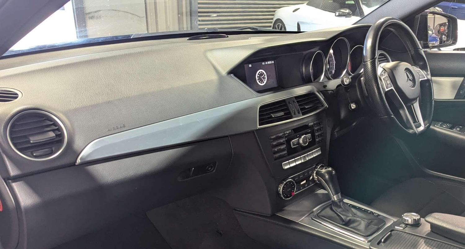 Used Mercedes-Benz C Class 2012 for sale - 77156356: Photo 23