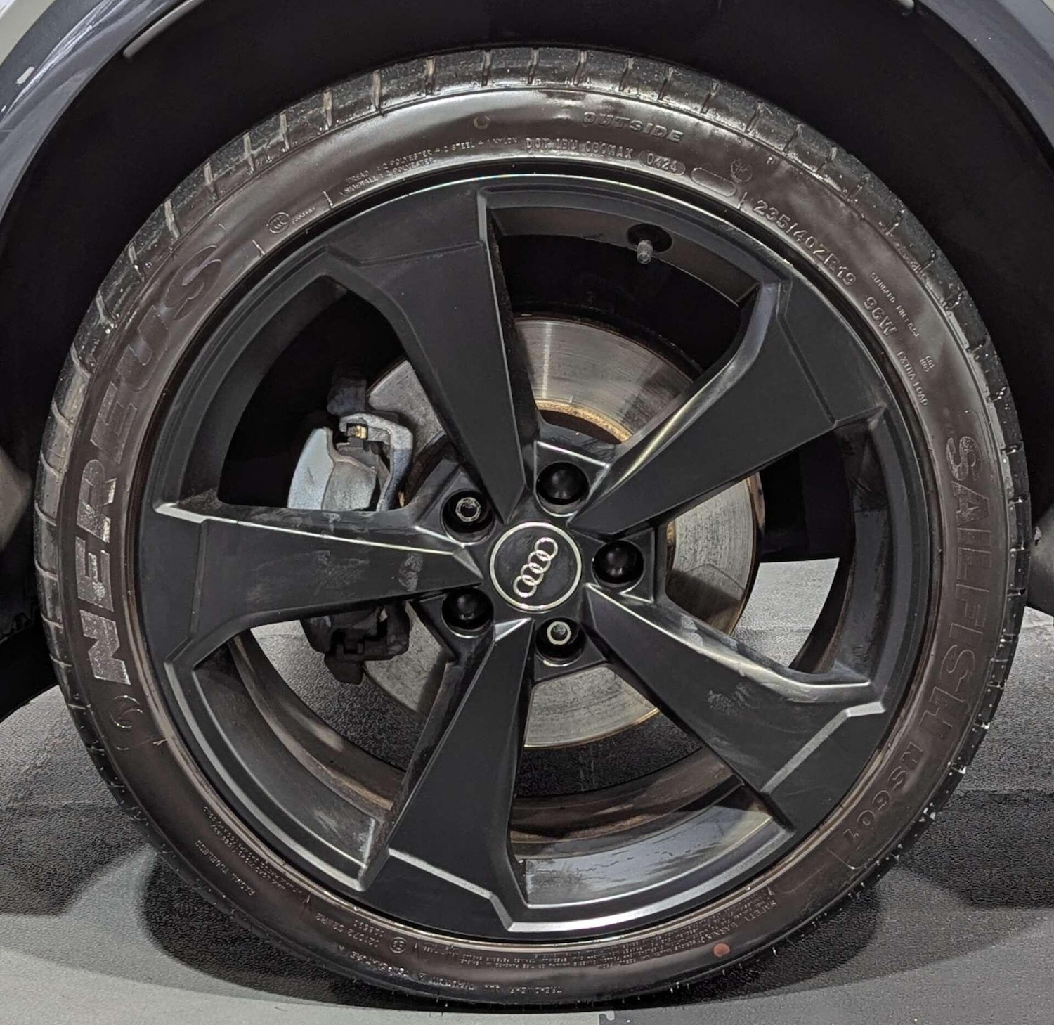 Used Audi Q2 2017 for sale - 77612416: Photo 44