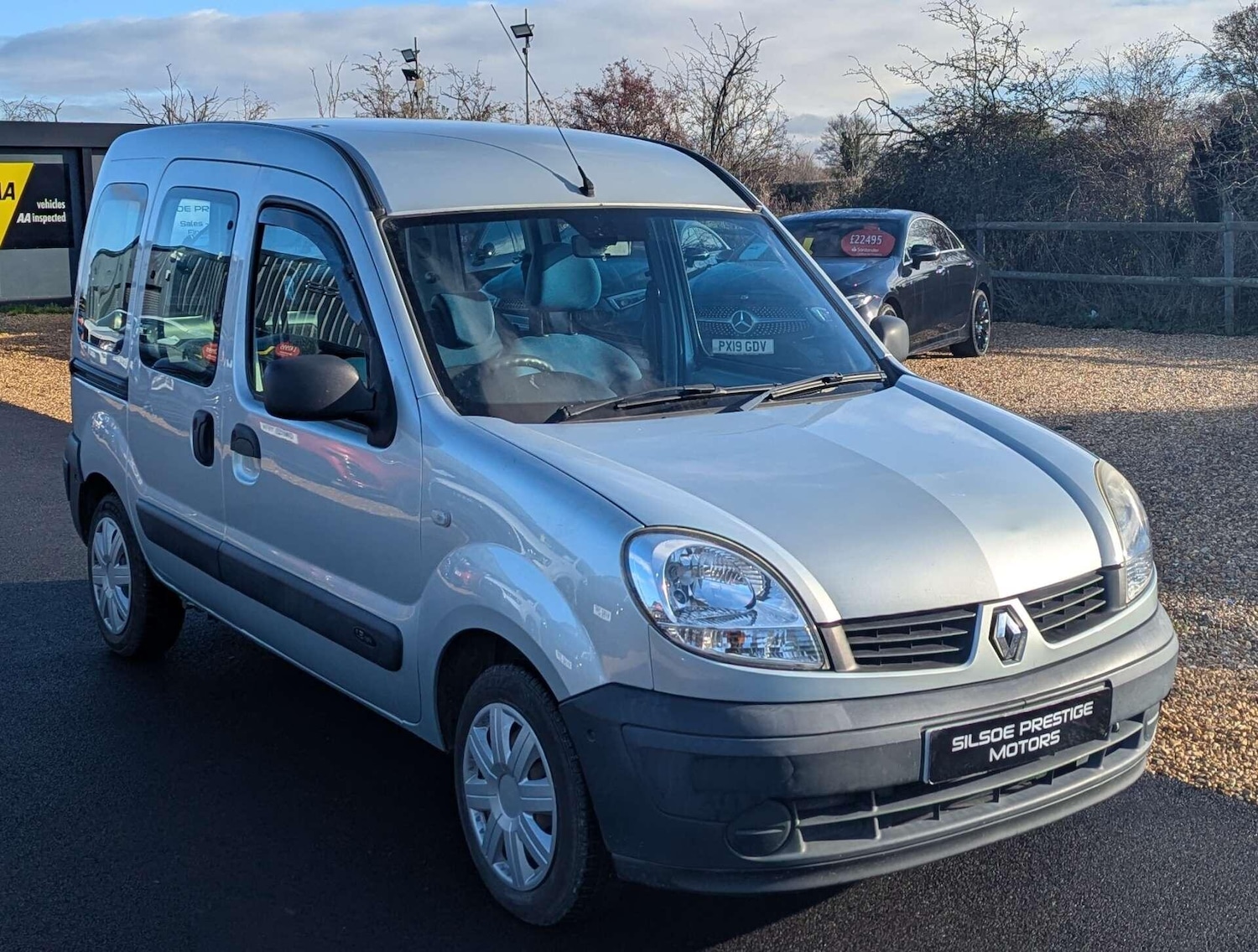 Used Renault Kangoo for sale - 76727794: Photo 1