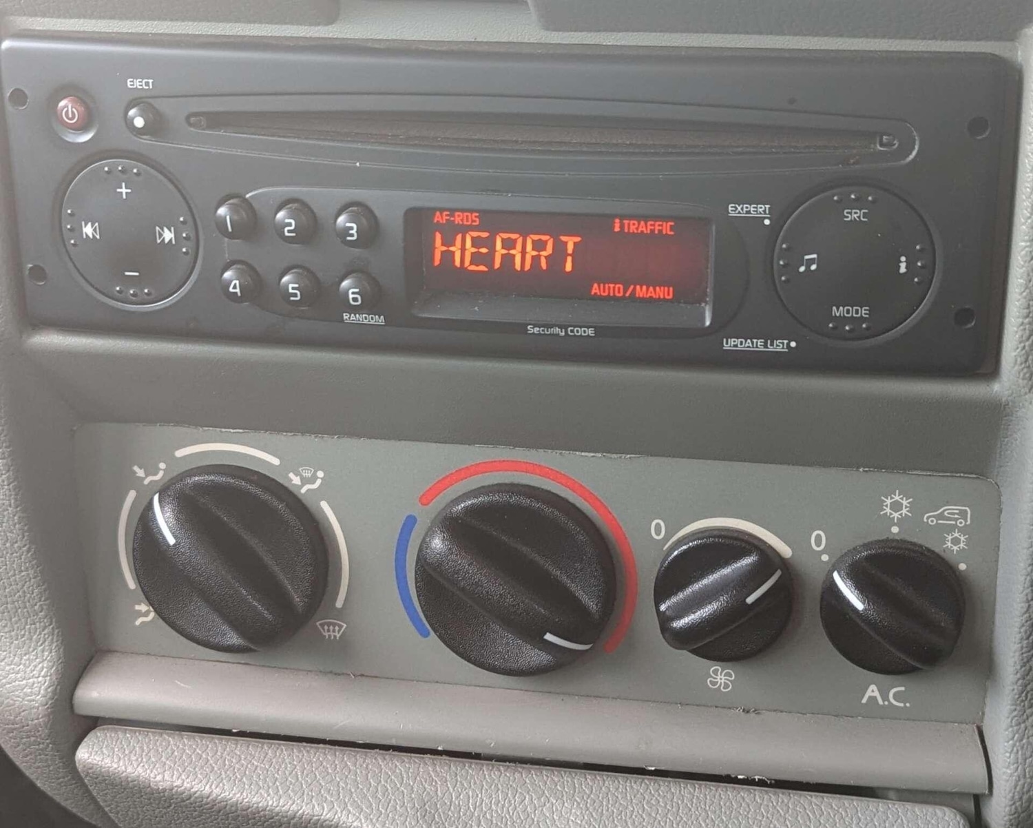 Used Renault Kangoo for sale - 76727794: Photo 19