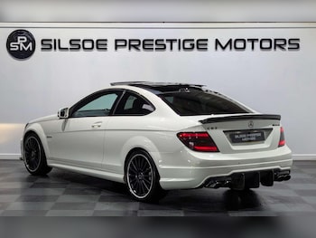 Used Mercedes-Benz C Class 2011 for sale - 77040905: Photo