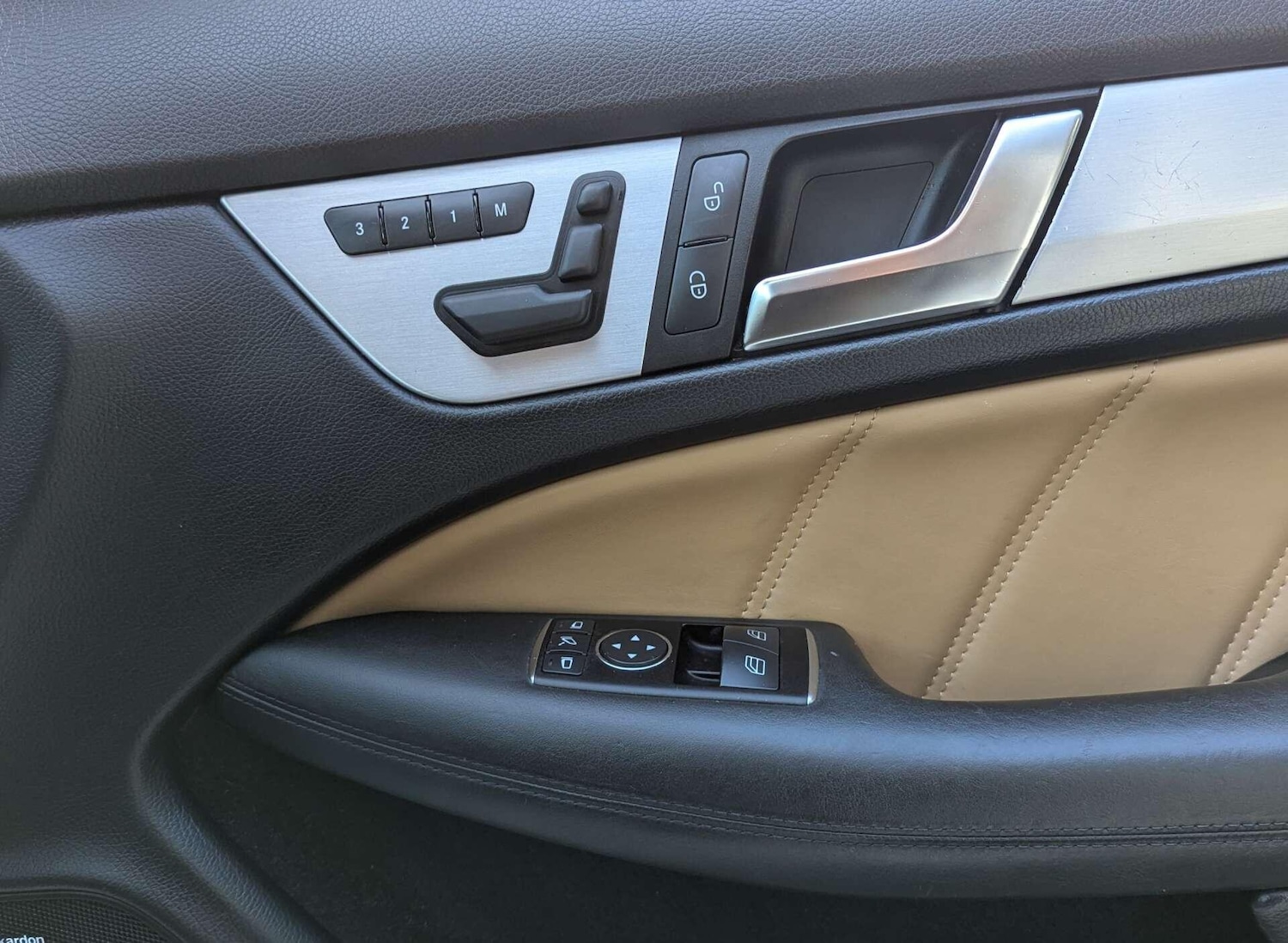 Used Mercedes-Benz C Class 2011 for sale - 76887162: Photo 50