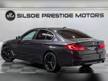 Used BMW 5 Series 2017 for sale - 76765209: Photo