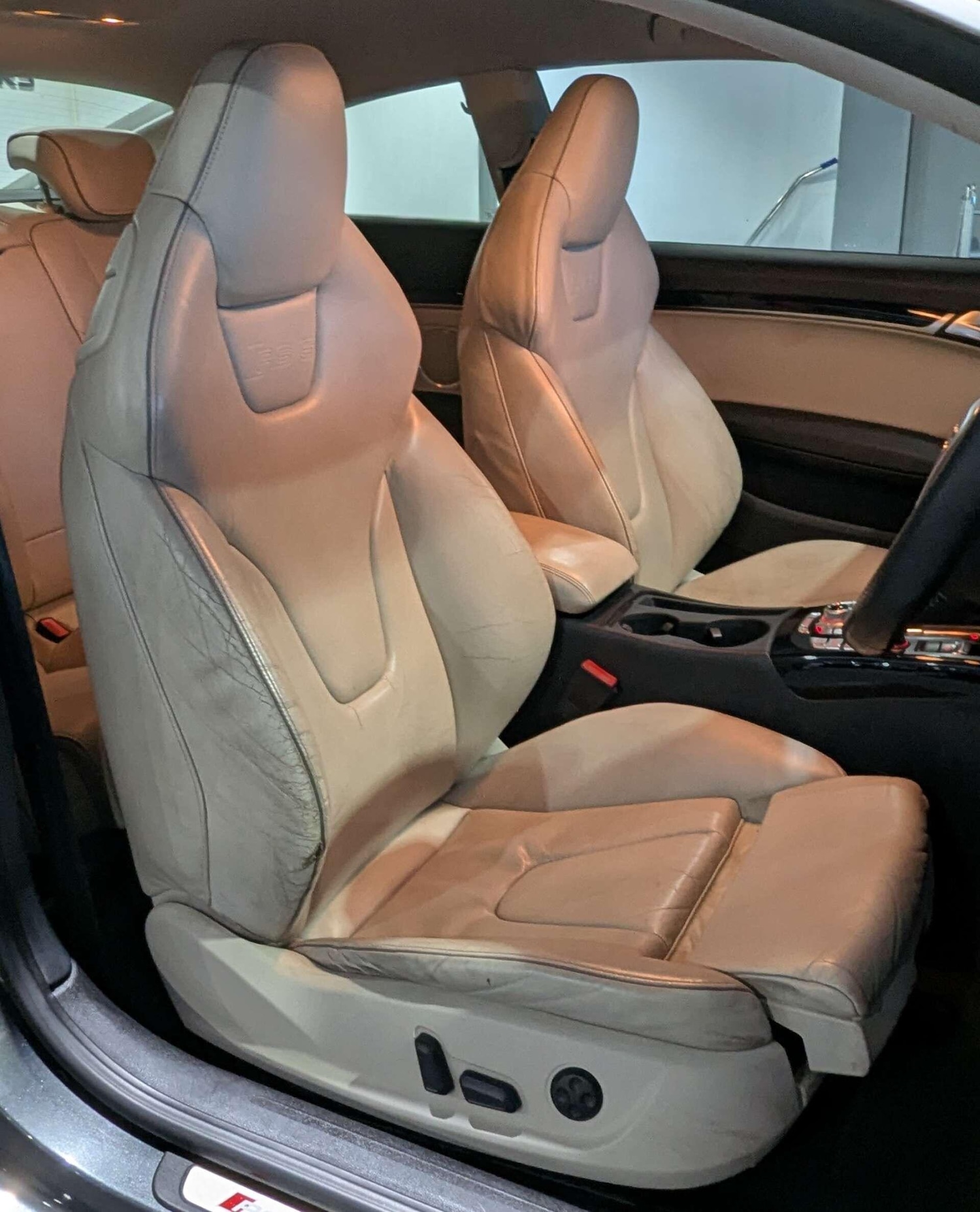 Used Audi RS5 2011 for sale - 77799071: Photo 19