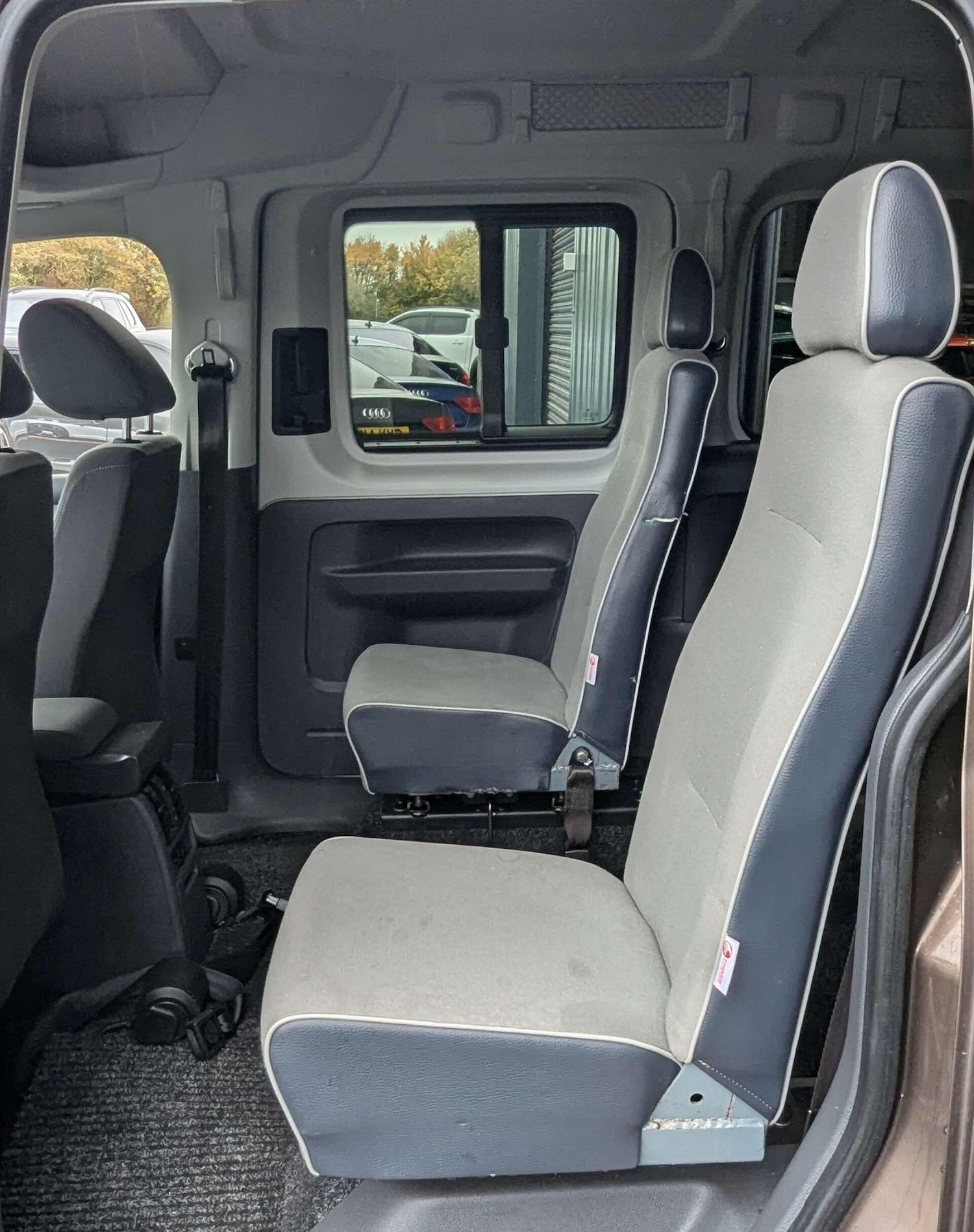 Used Volkswagen Caddy Maxi Life 2014 for sale - 76731114: Photo 24