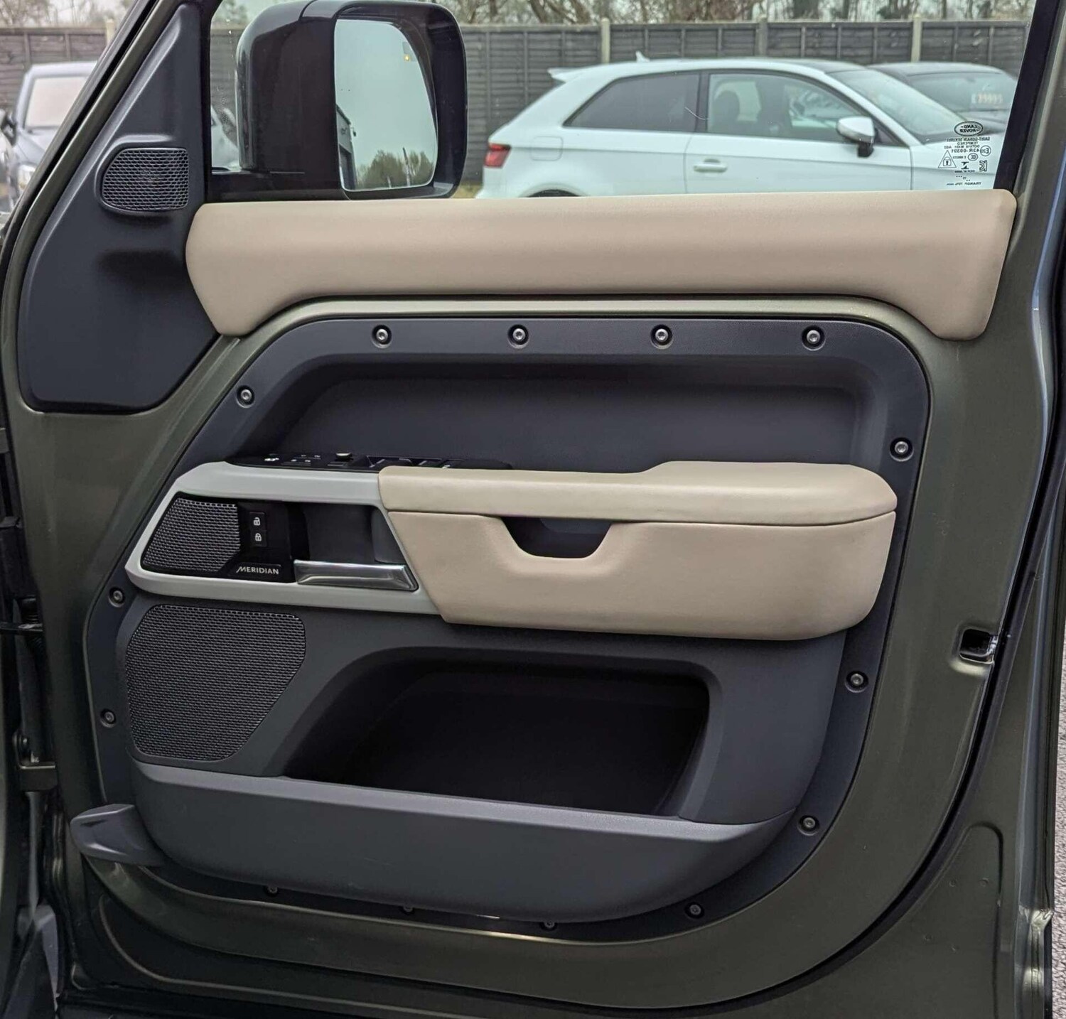 Used Land Rover Defender 2020 for sale - 77573796: Photo 16