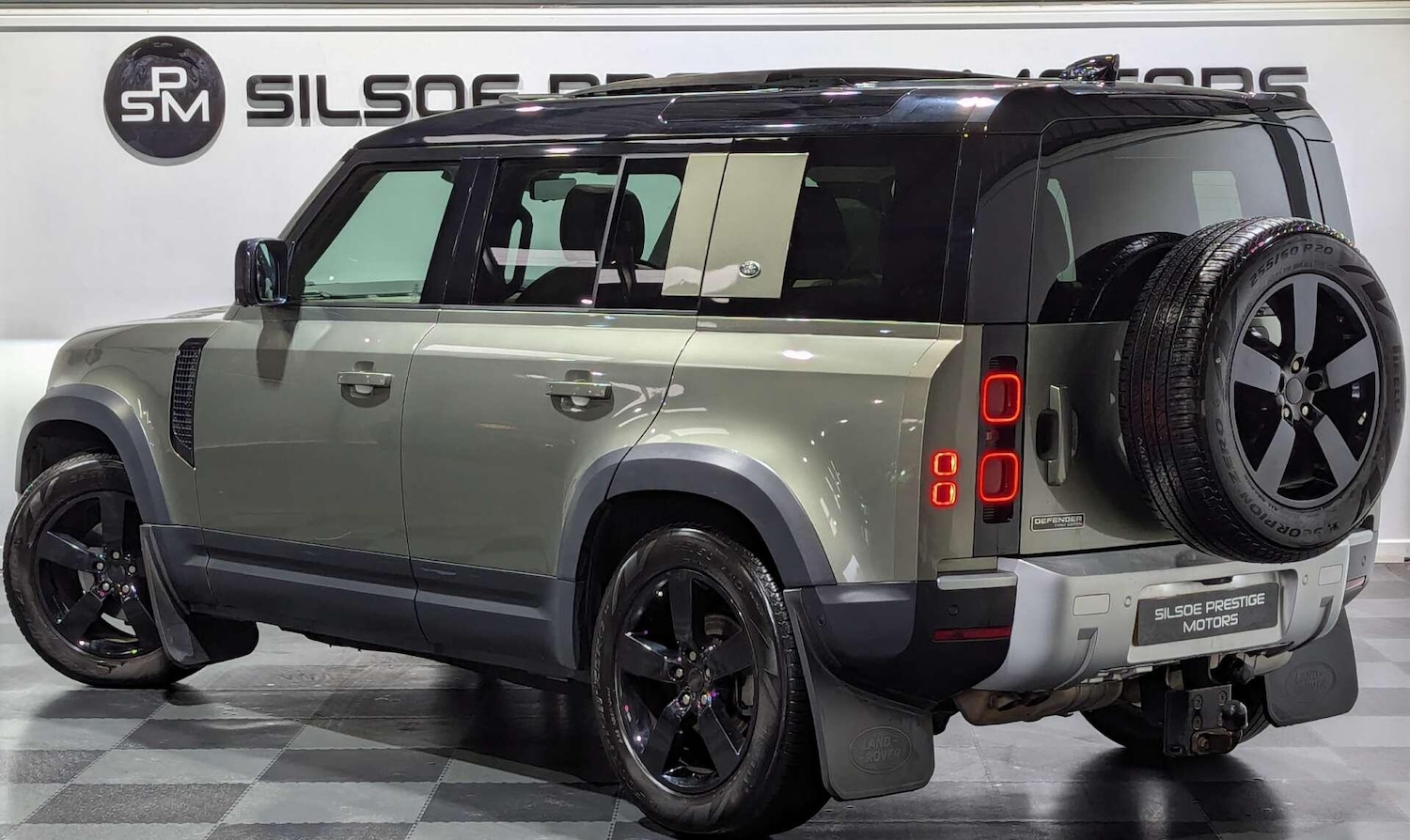 Used Land Rover Defender 2020 for sale - 77573796: Photo 2