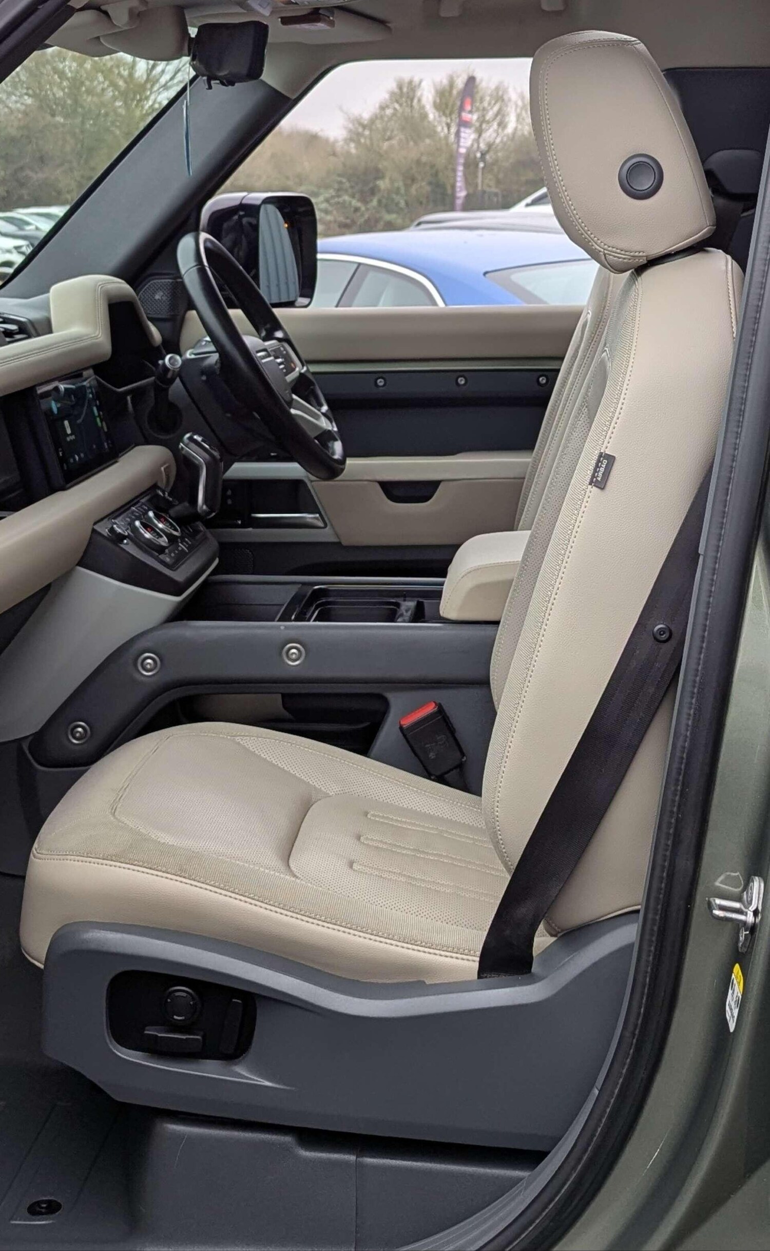 Used Land Rover Defender 2020 for sale - 77573796: Photo 23