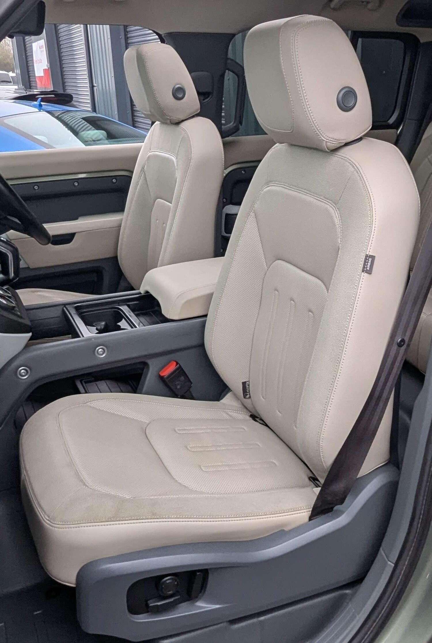 Used Land Rover Defender 2020 for sale - 77573796: Photo 24