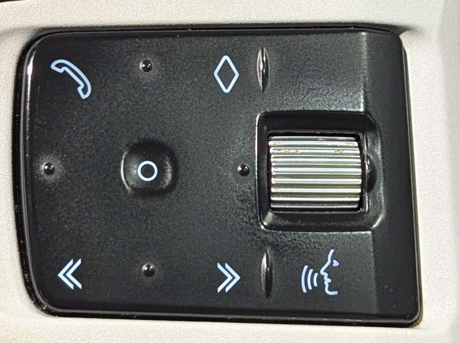 Used Land Rover Defender 2020 for sale - 77573796: Photo 33