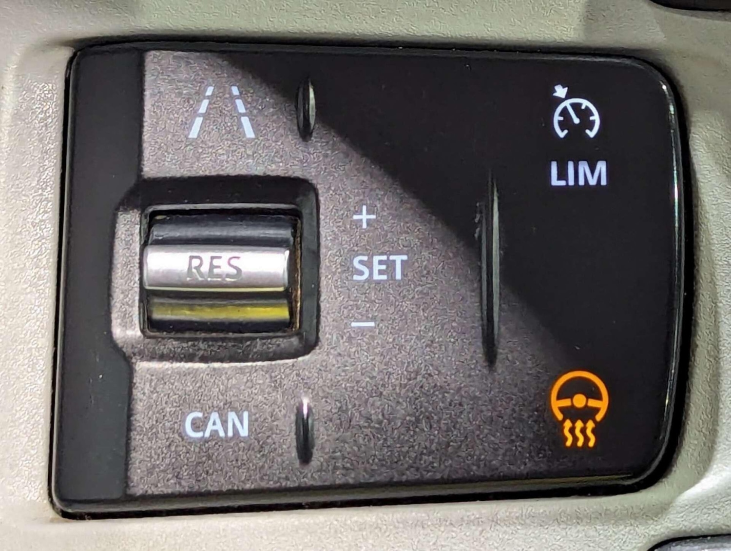 Used Land Rover Defender 2020 for sale - 77573796: Photo 35