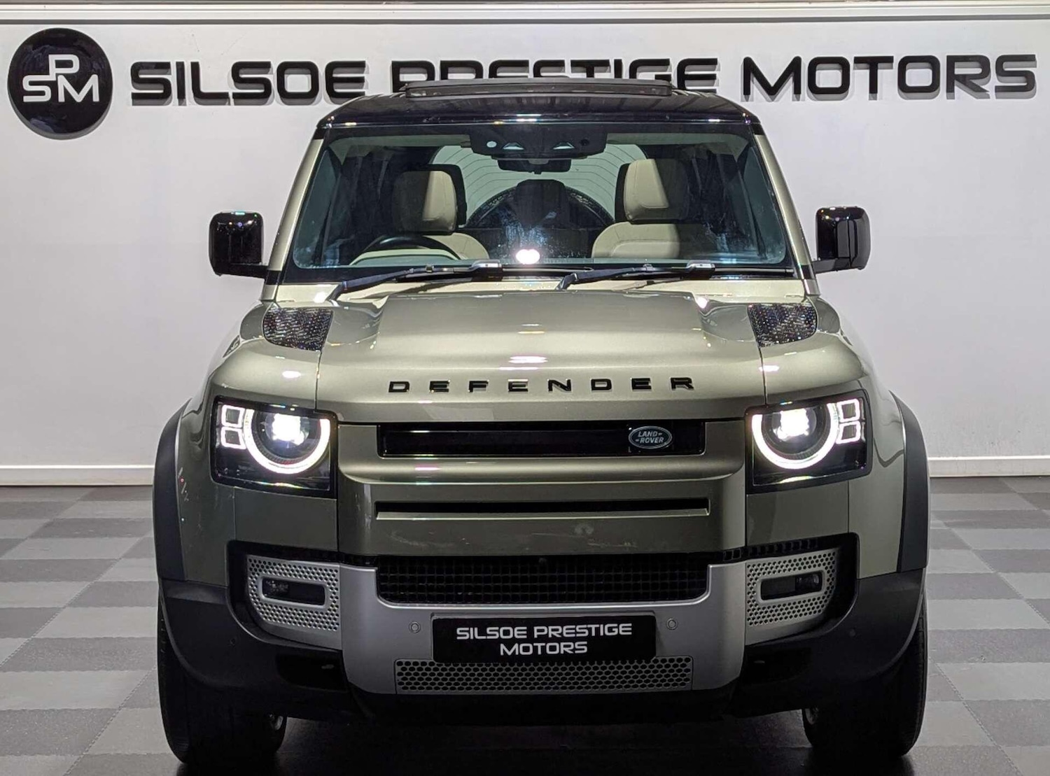 Used Land Rover Defender 2020 for sale - 77573796: Photo 4