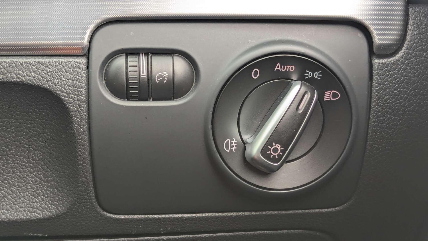 Used Volkswagen Golf 2012 for sale - 78020019: Photo 38