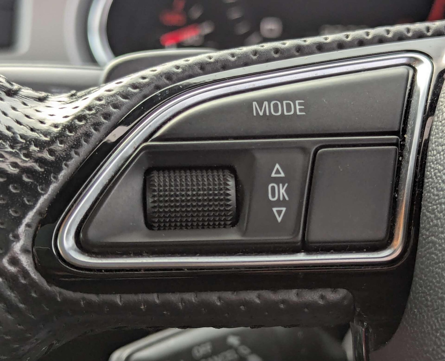 Used Audi Q7 2012 for sale - 77612190: Photo 33