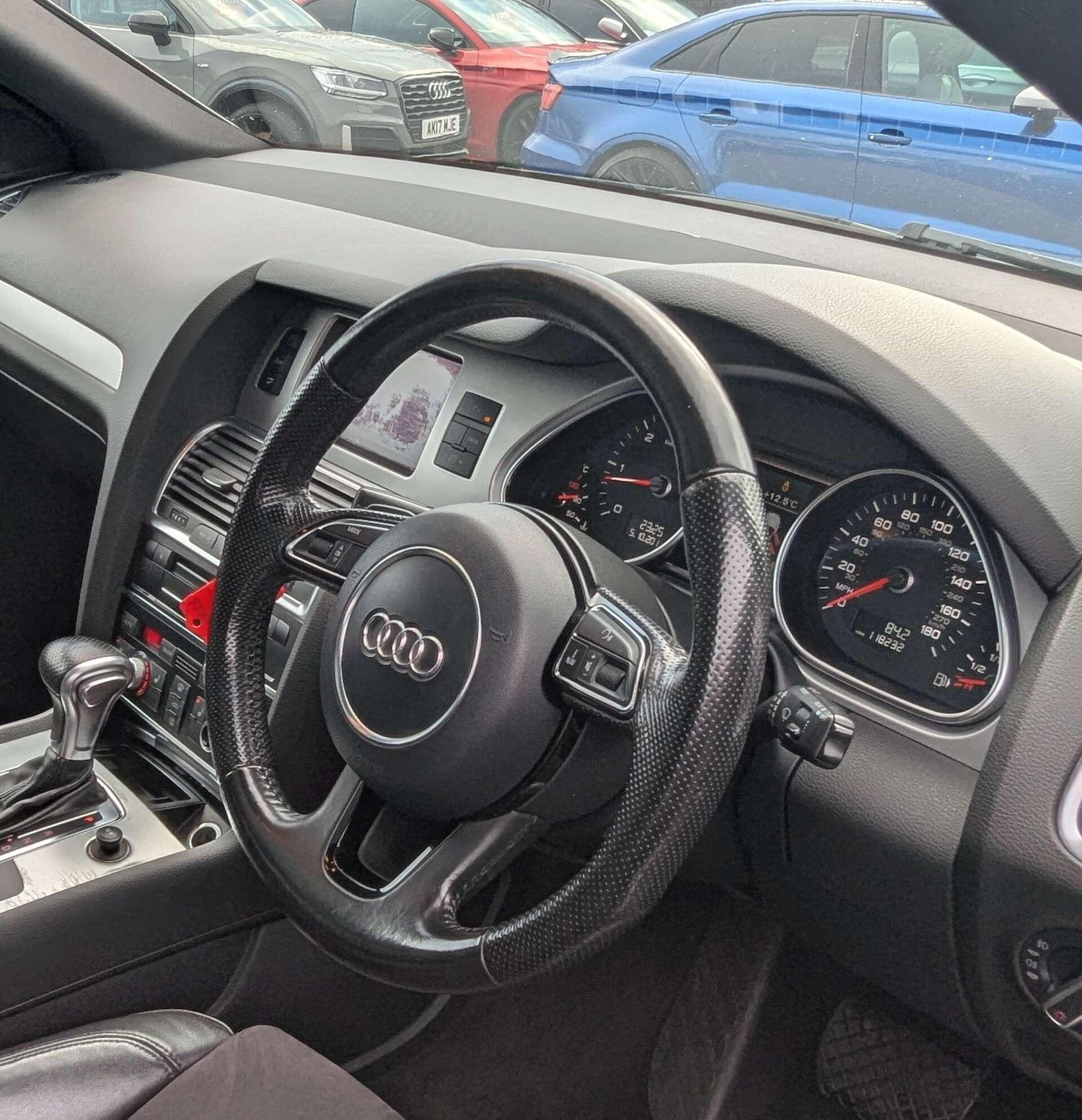 Used Audi Q7 2012 for sale - 77612190: Photo 40