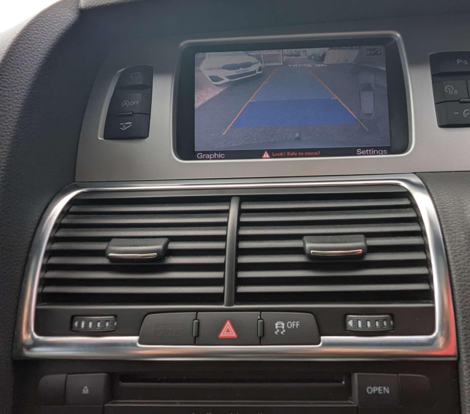 Used Audi Q7 2012 for sale - 77612190: Photo 50