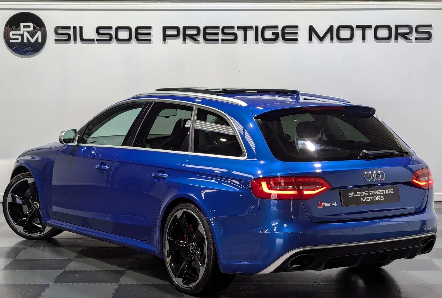 Used Audi RS4 2015 for sale - 77040401: Photo 2