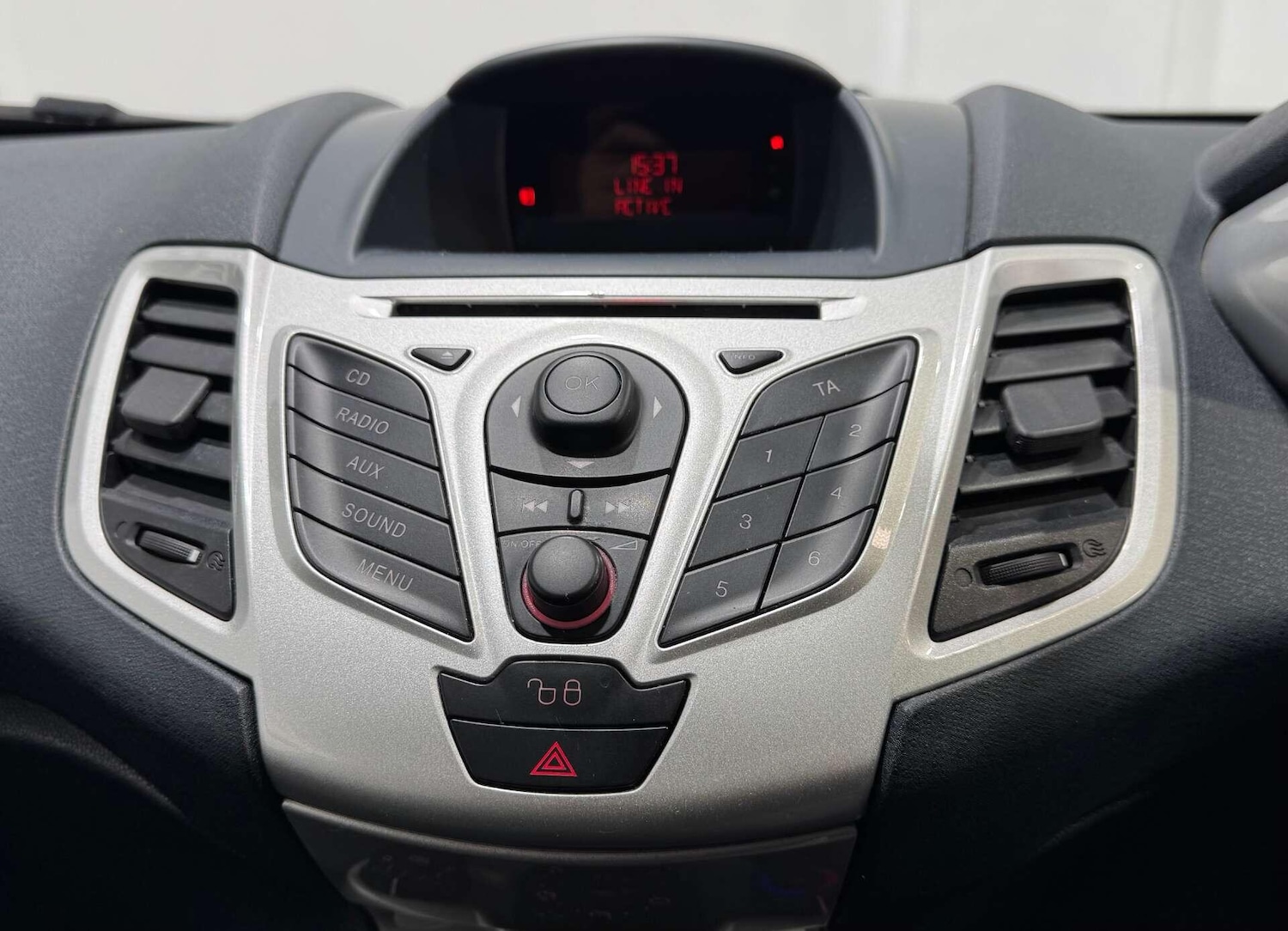 Used Ford Fiesta 2012 for sale - 77229369: Photo 26