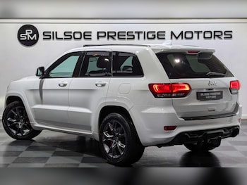 Used Jeep Grand Cherokee 2017 for sale - 76925945: Photo