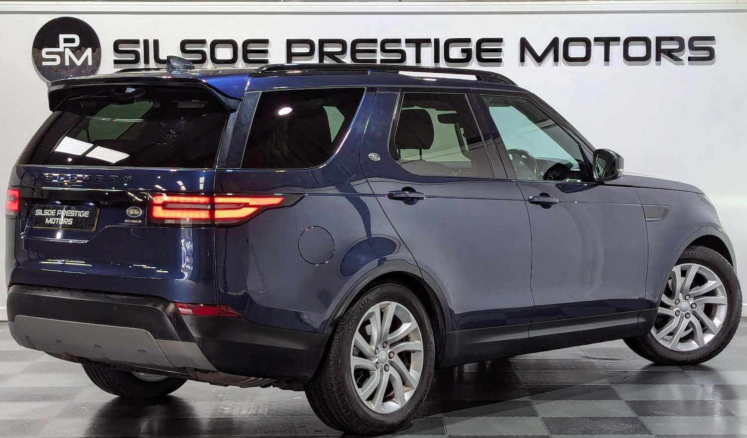 Used Land Rover Discovery 2018 for sale - 76731101: Photo 15