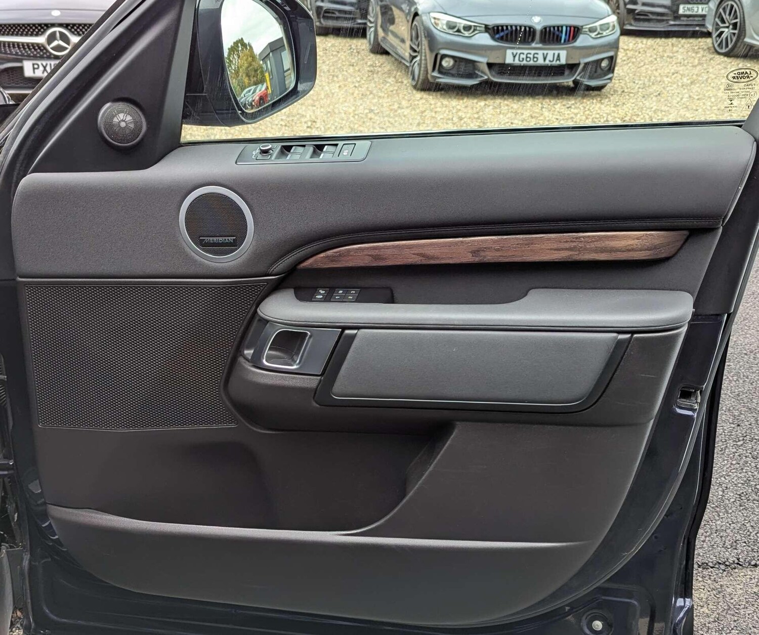 Used Land Rover Discovery 2018 for sale - 76731101: Photo 17