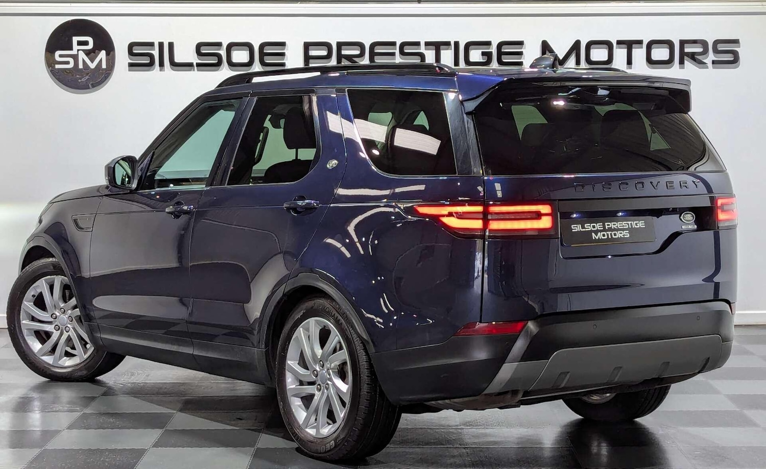 Used Land Rover Discovery 2018 for sale - 76731101: Photo 2