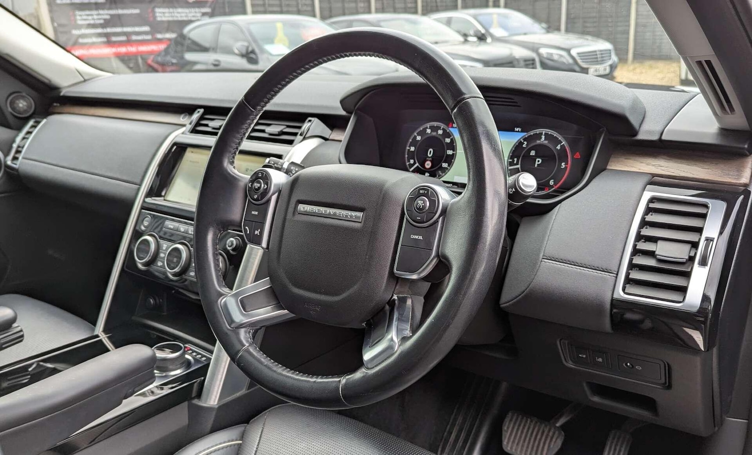 Used Land Rover Discovery 2018 for sale - 76731101: Photo 22