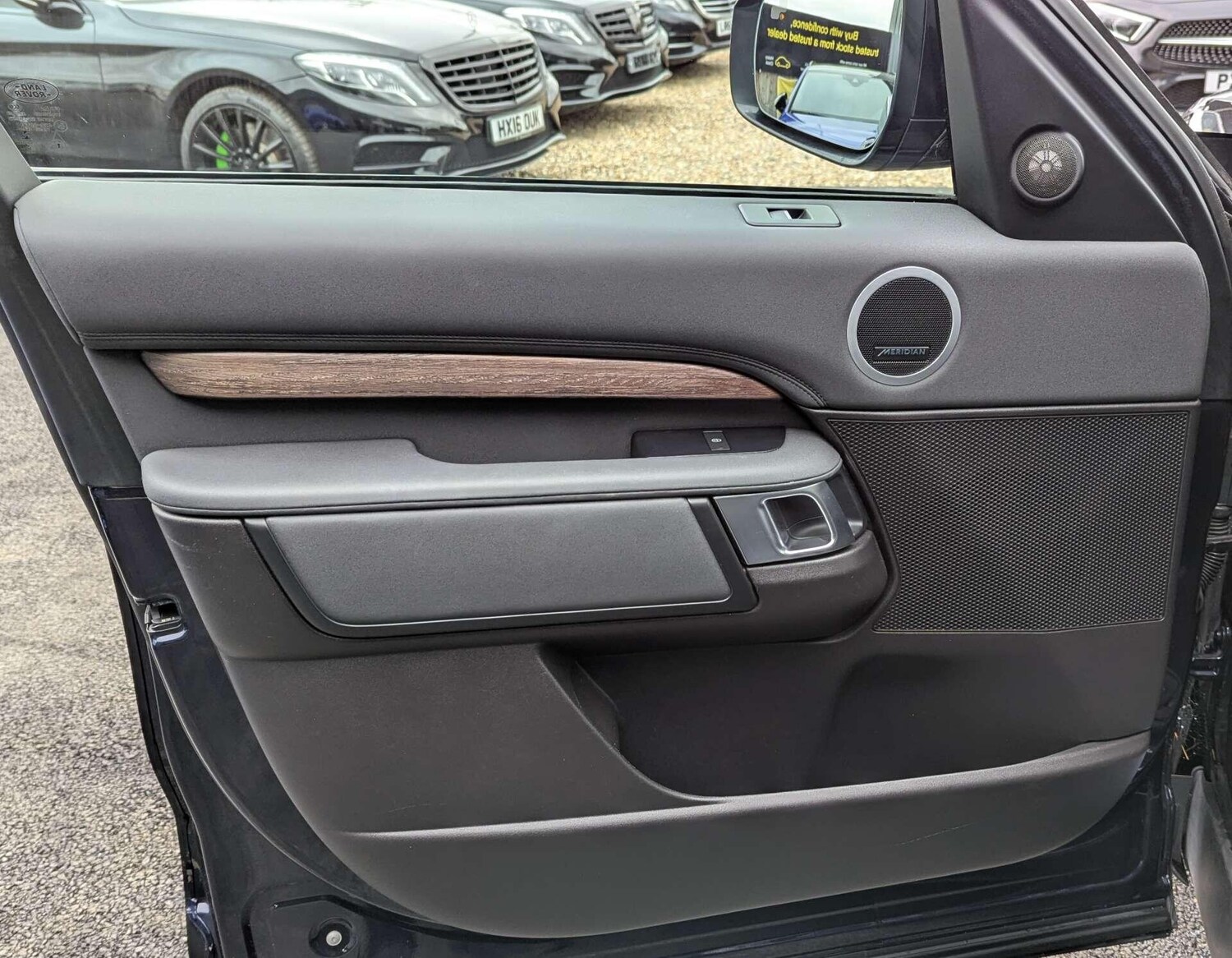 Used Land Rover Discovery 2018 for sale - 76731101: Photo 23