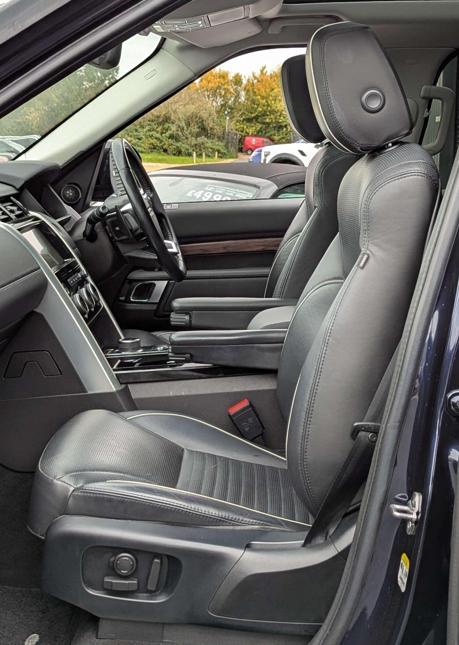 Used Land Rover Discovery 2018 for sale - 76731101: Photo 25