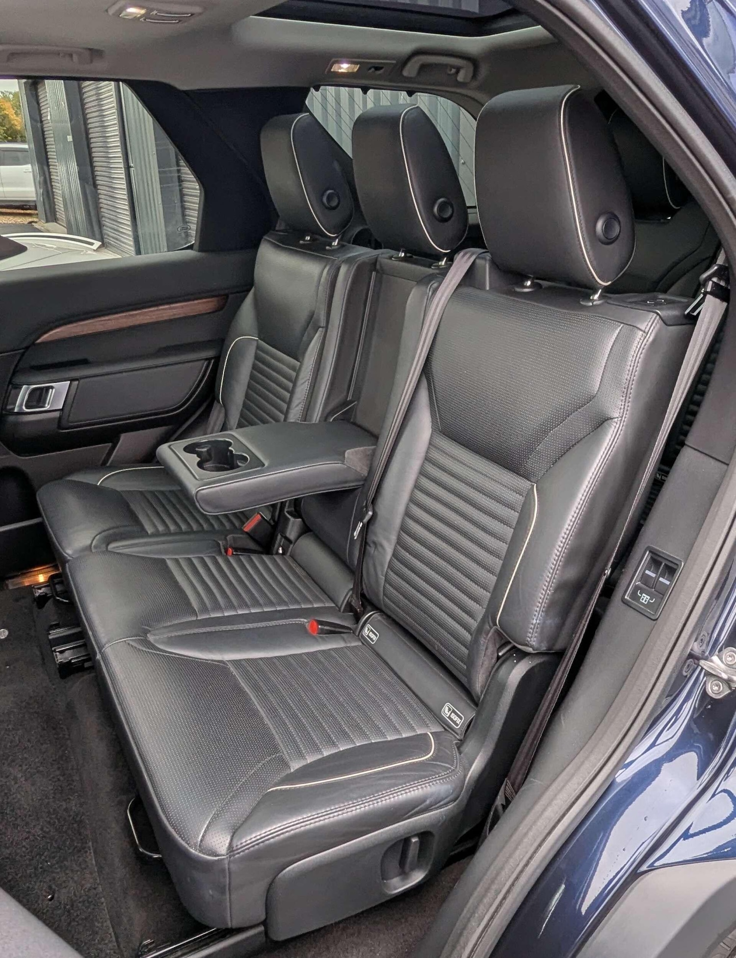 Used Land Rover Discovery 2018 for sale - 76731101: Photo 30