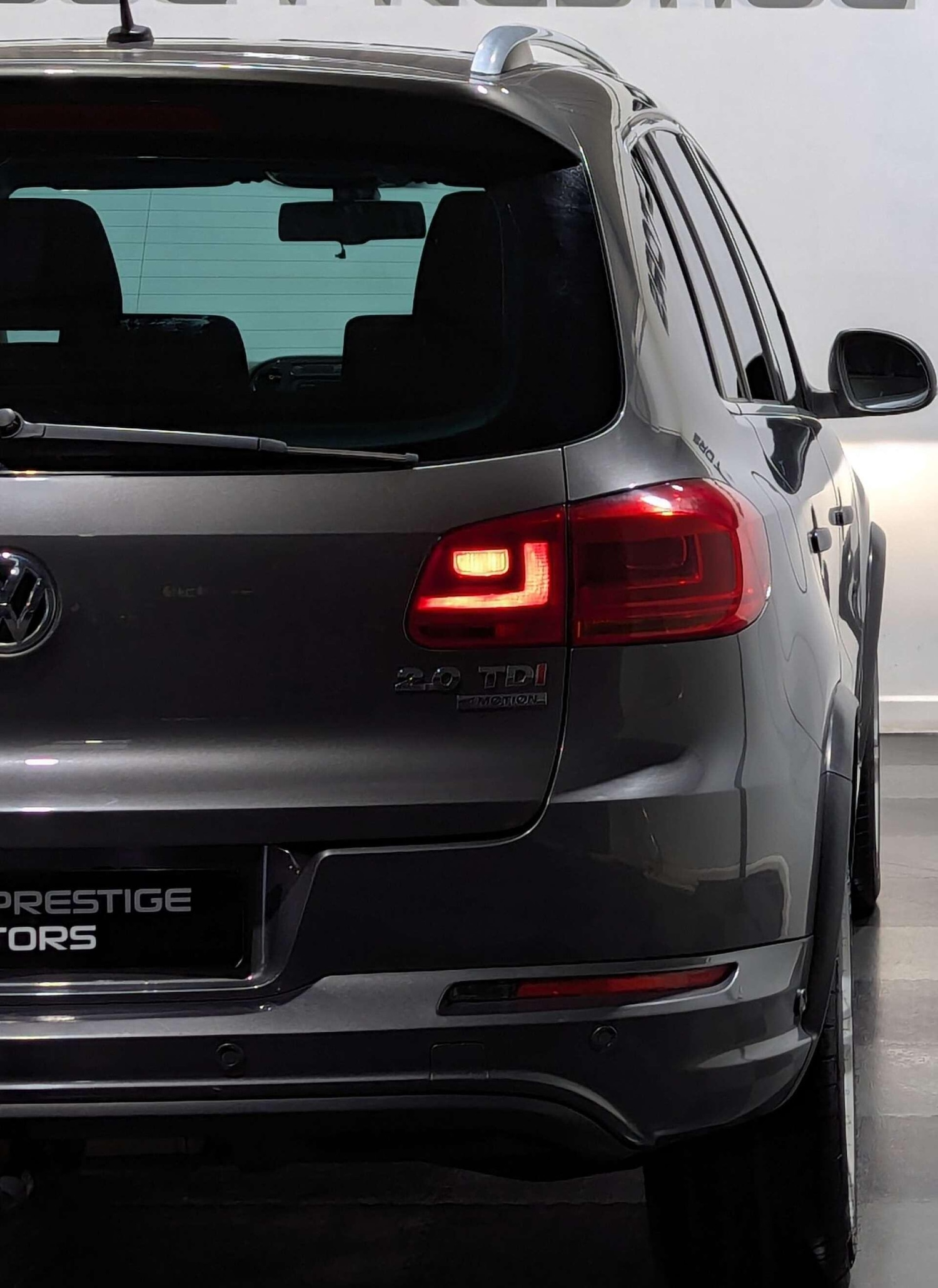 Used Volkswagen Tiguan for sale - 77053933: Photo 11