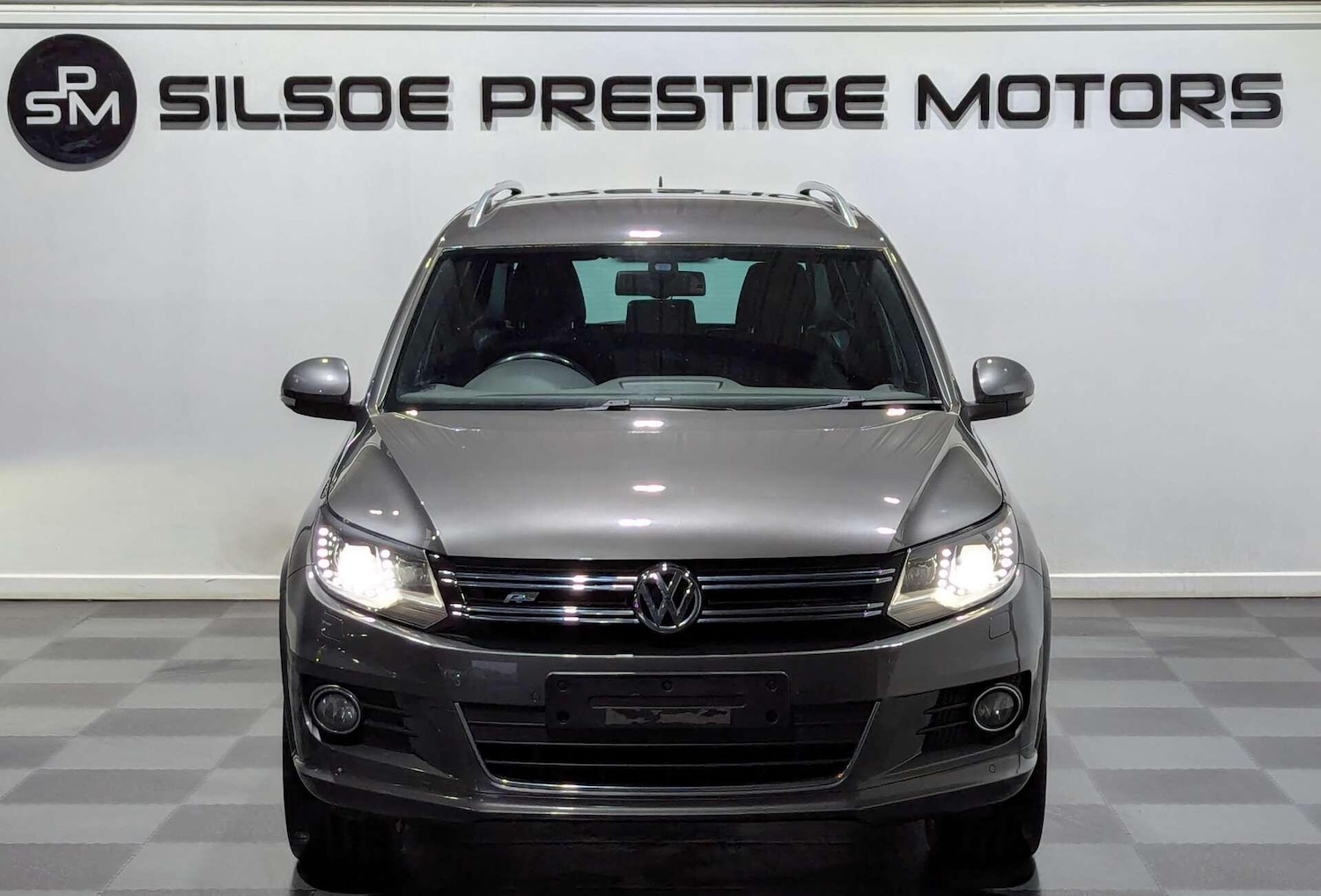 Used Volkswagen Tiguan for sale - 77053933: Photo 4